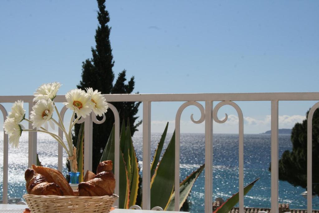 Les Alcyons Le Lavandou Exterior foto